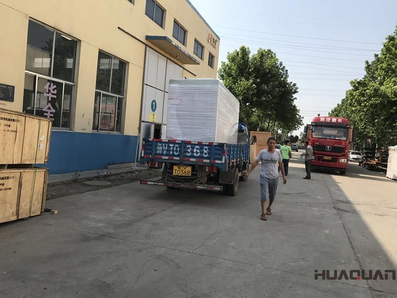 濰坊的王先生訂購的200KW移動靜音拖車發電機組在6.14號，送貨上門