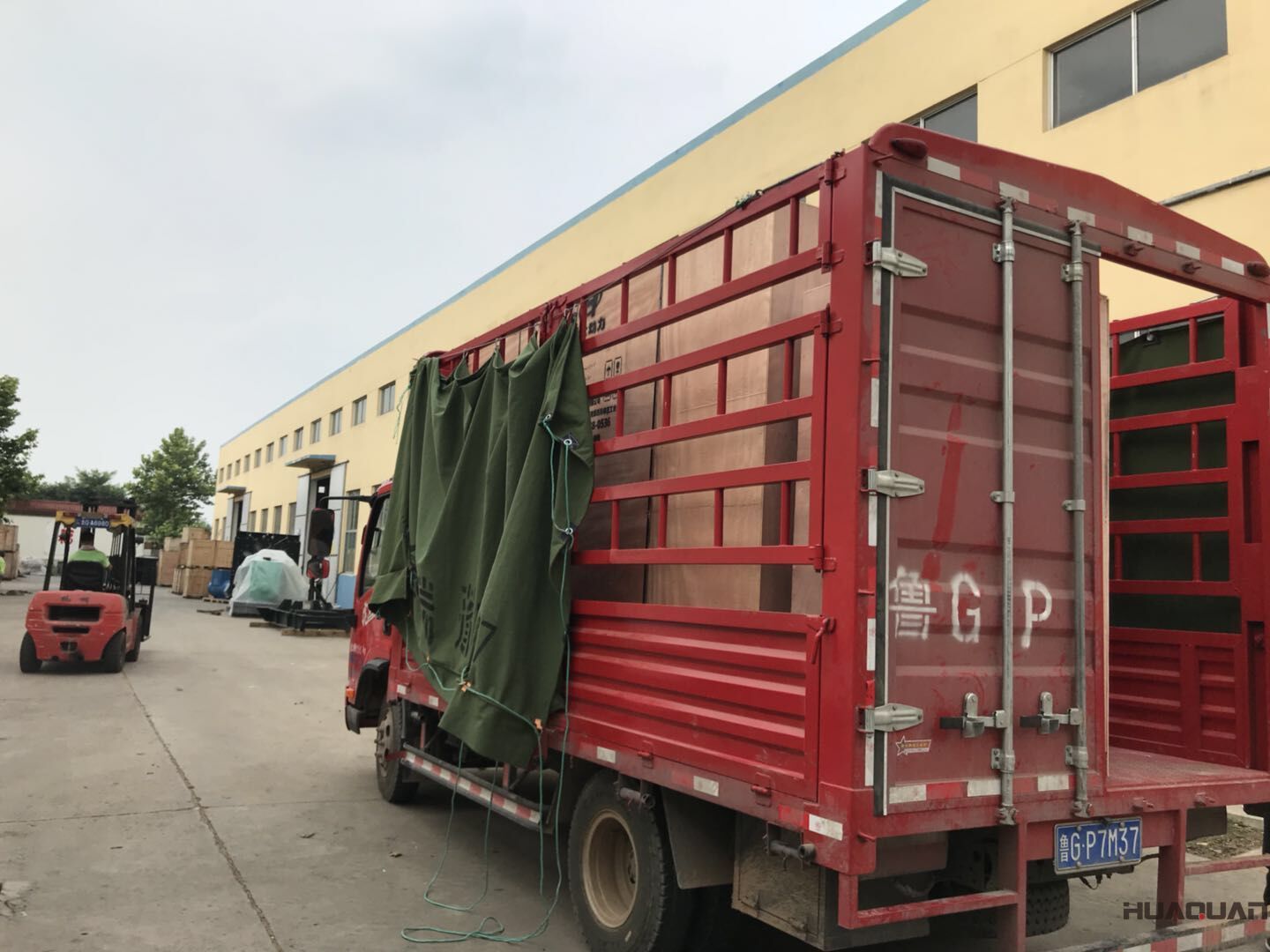 2018年7月5日一臺HQ600GF自動化柴油發(fā)電機組成功發(fā)往四川省