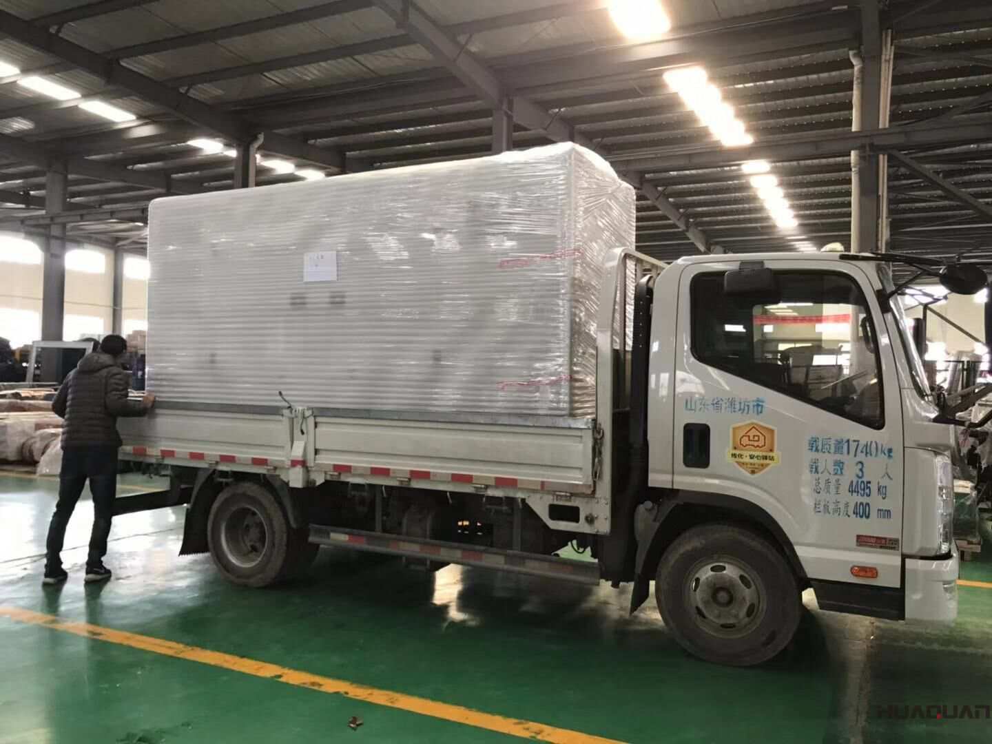 河北杜先生從華全動(dòng)力采購(gòu)的一臺(tái)150kw立柜四保護(hù)柴油發(fā)電機(jī)組已于11月21日成功發(fā)貨